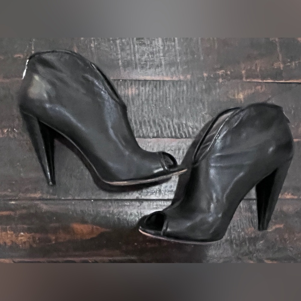 Vince Camuto Amber Black Leather Peep-Toe Heeled Booties - Picture 5 of 7
